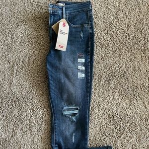 NWT Levis 721 high rise ripped jeans